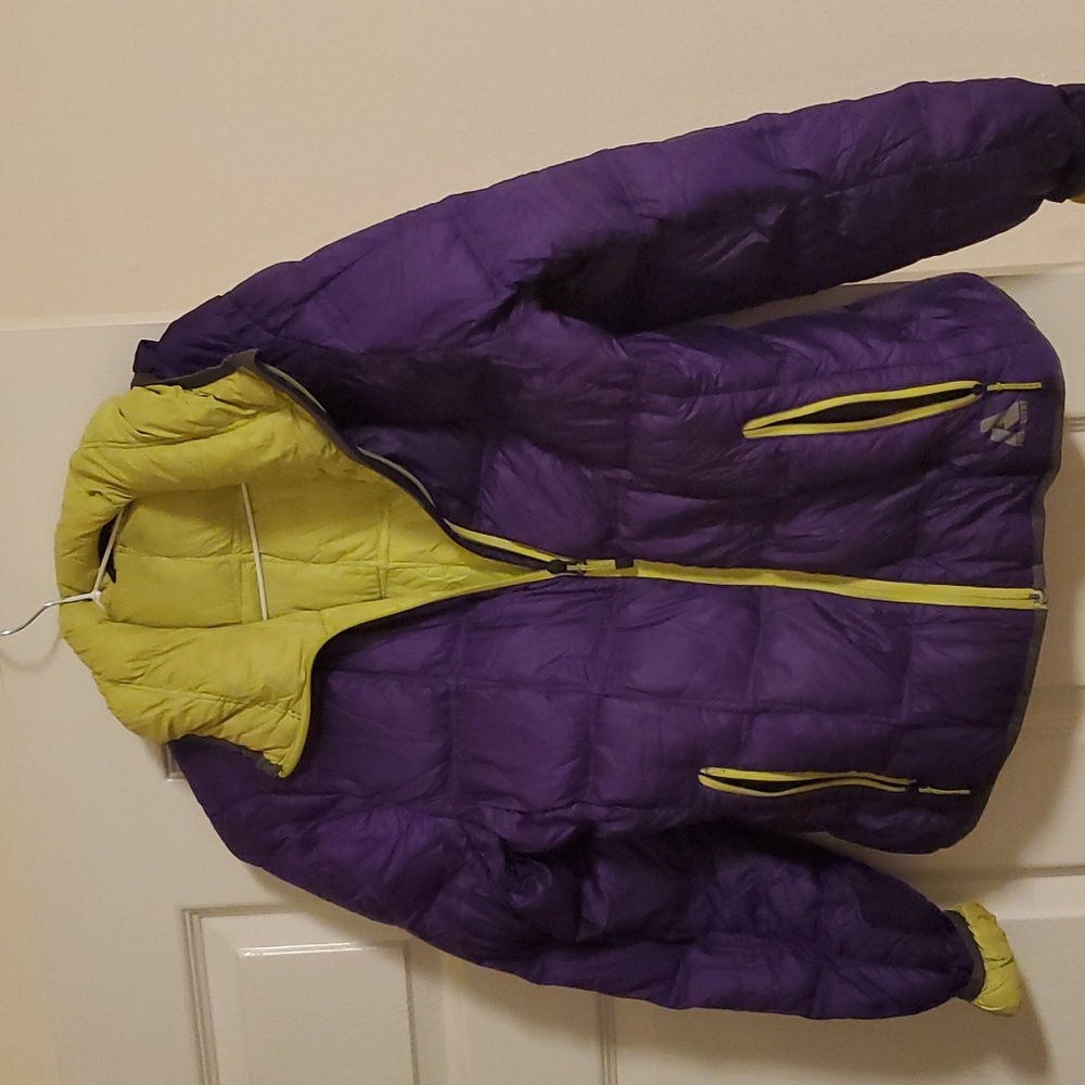 Down jacket, can wear both side, in good conditions